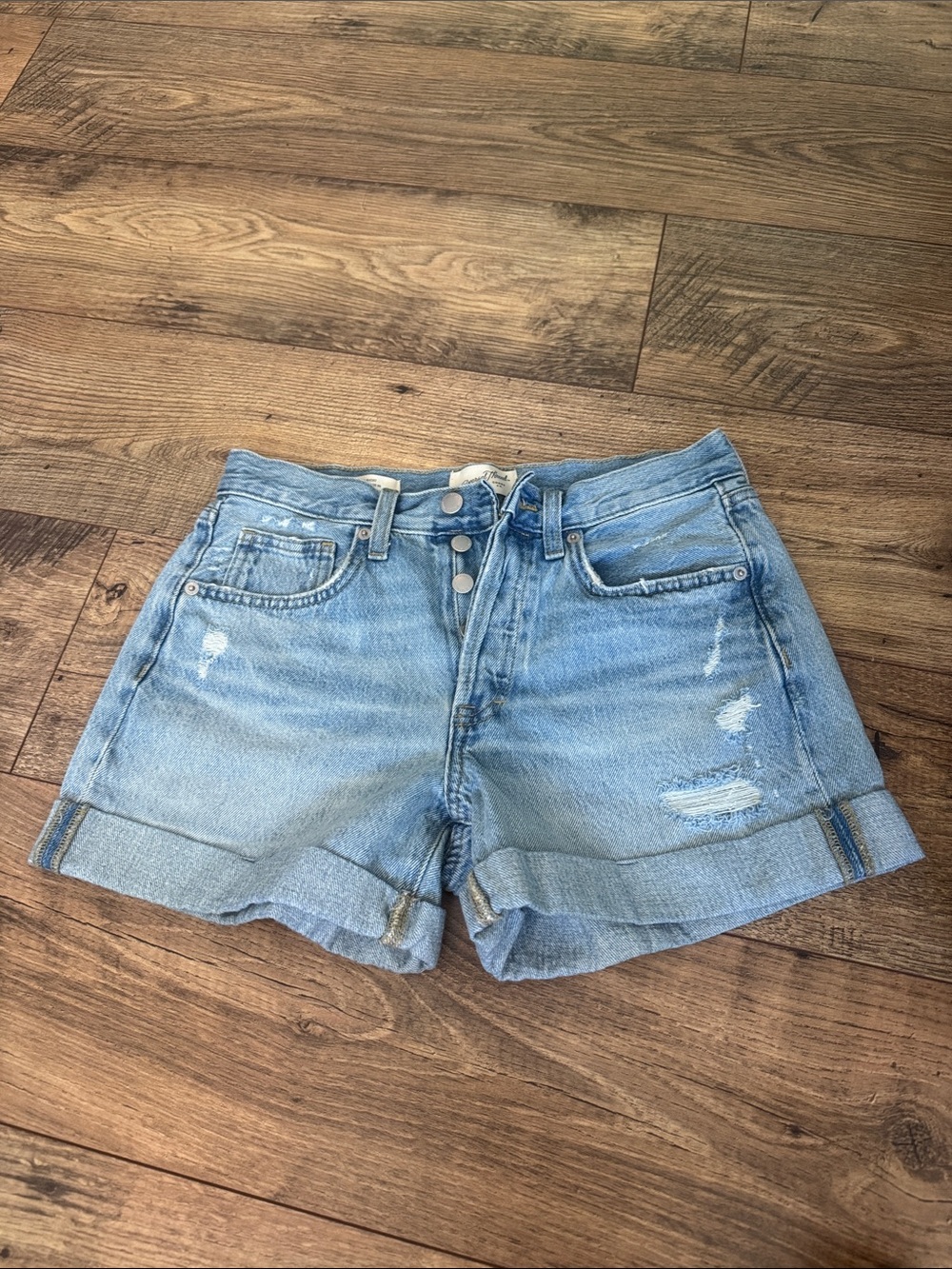 Universal threads 90’s baggy shorts 2